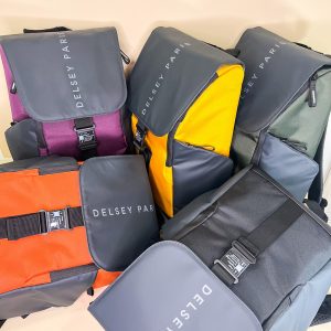 Zaino tecnico impermeabile con chiusura sicura e tasca per laptop 16”